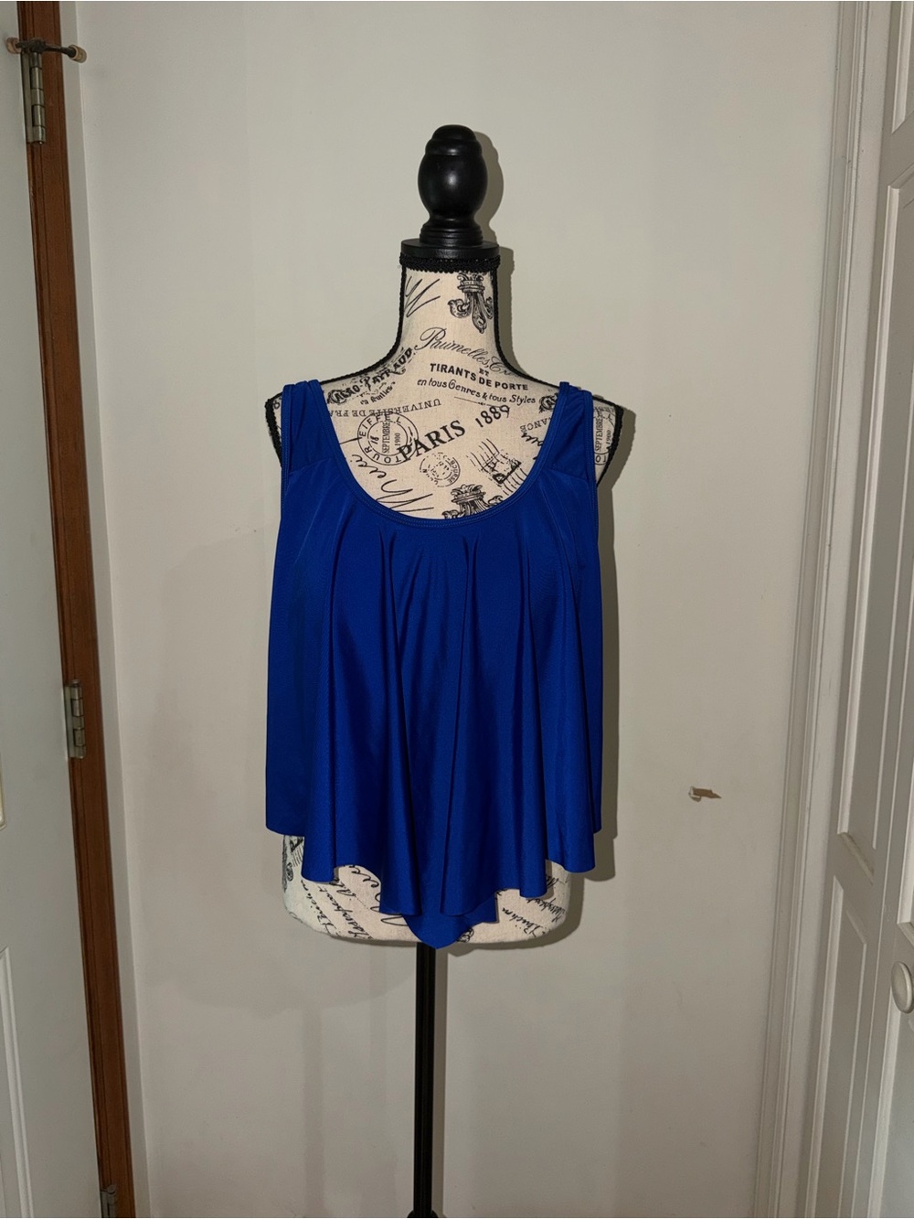 ✨5/$30✨ SHEIN Royal Blue Flowy Scoop Tank
